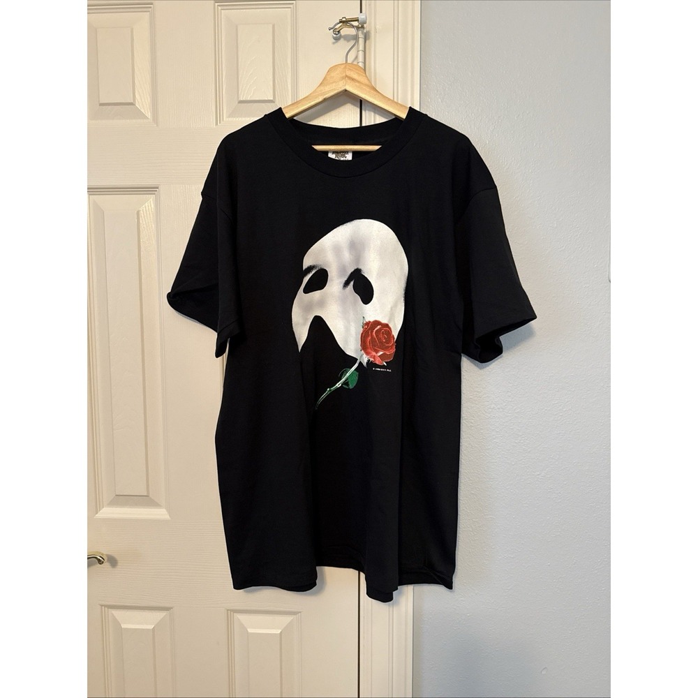 GLOWS - 1986 Phantom Of The Opera Mask Black T-Shirt Size XL Broadway USA Made